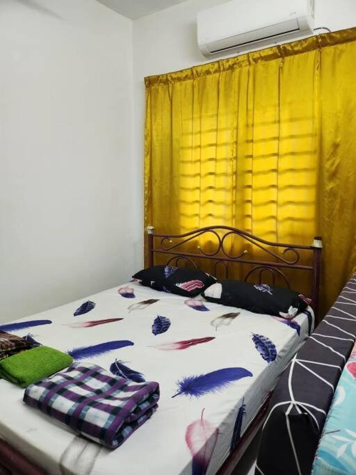 D'Haja 61 Klia Sepang With 3 Airconds & Wifi Villa Banting  Exterior photo