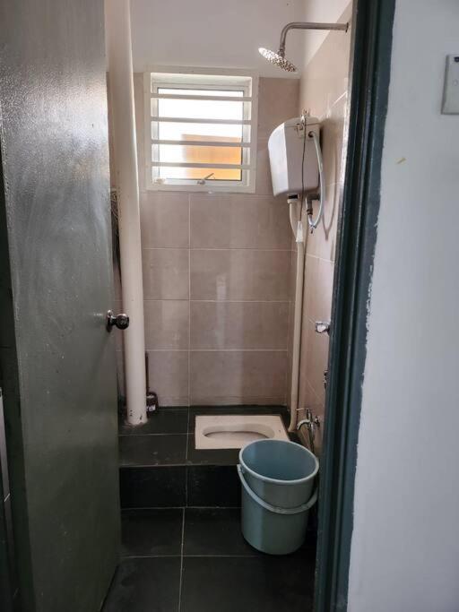 D'Haja 61 Klia Sepang With 3 Airconds & Wifi Villa Banting  Exterior photo